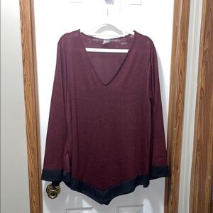70. Arabella Red and Black Asymmetrical Long Sleeve Sweater 2X EUC